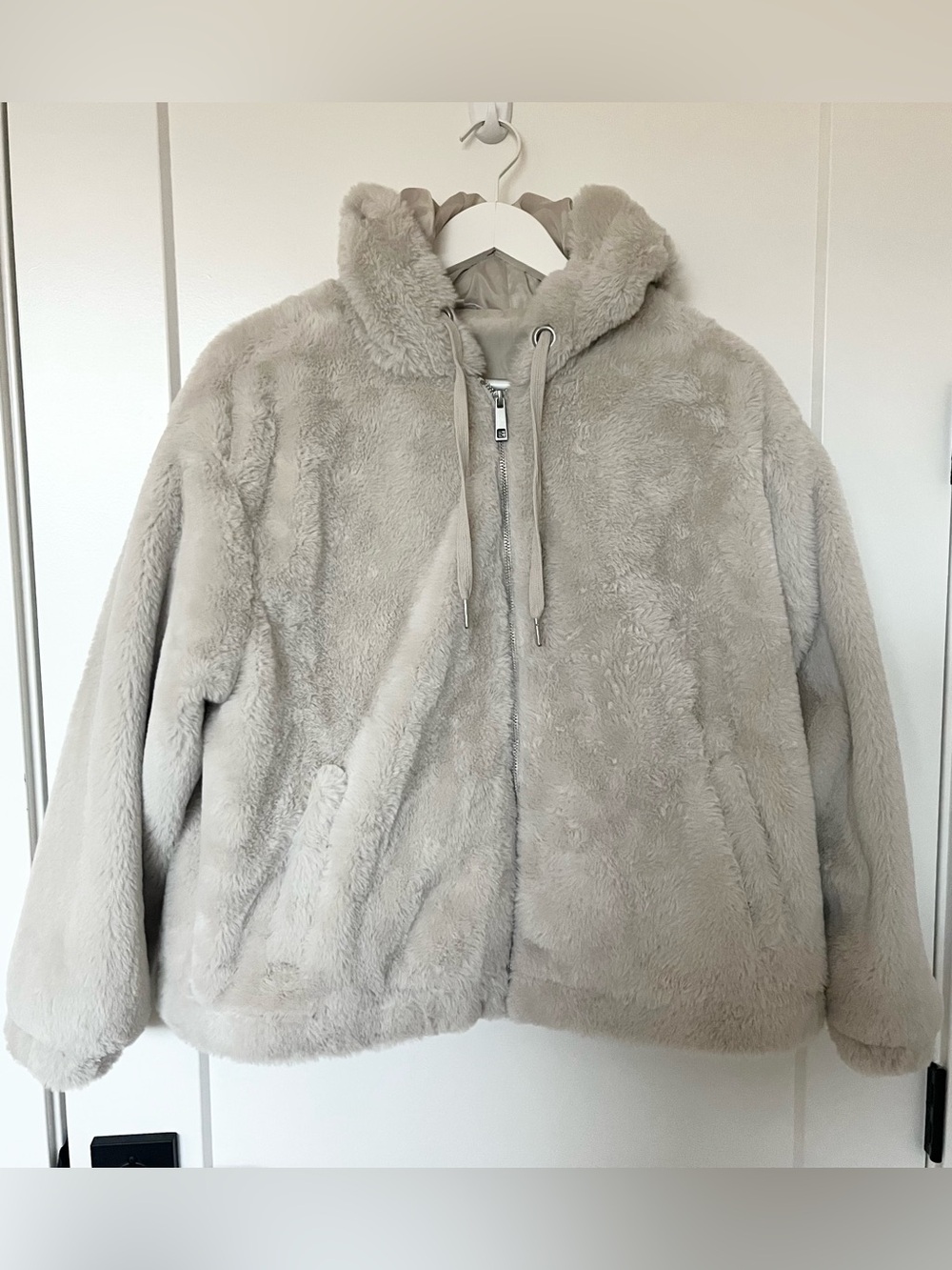 Time and Tru Women's Faux Fur Hoodie Jacket Beige Plush Zip Coat Size M Medium